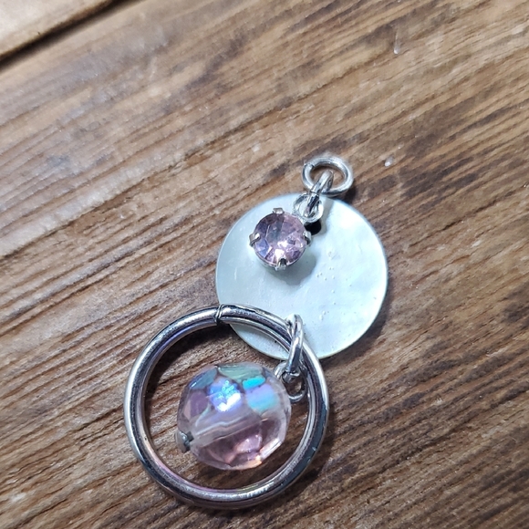 Radiant Pink Crystal Eye Catching Pendant P312 - Picture 1 of 4